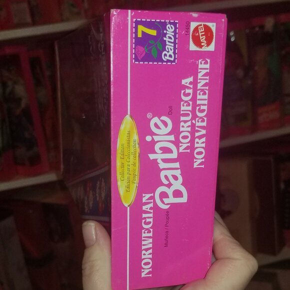 1993 Norwegian Barbie Doll NIB - Picture 6 of 7